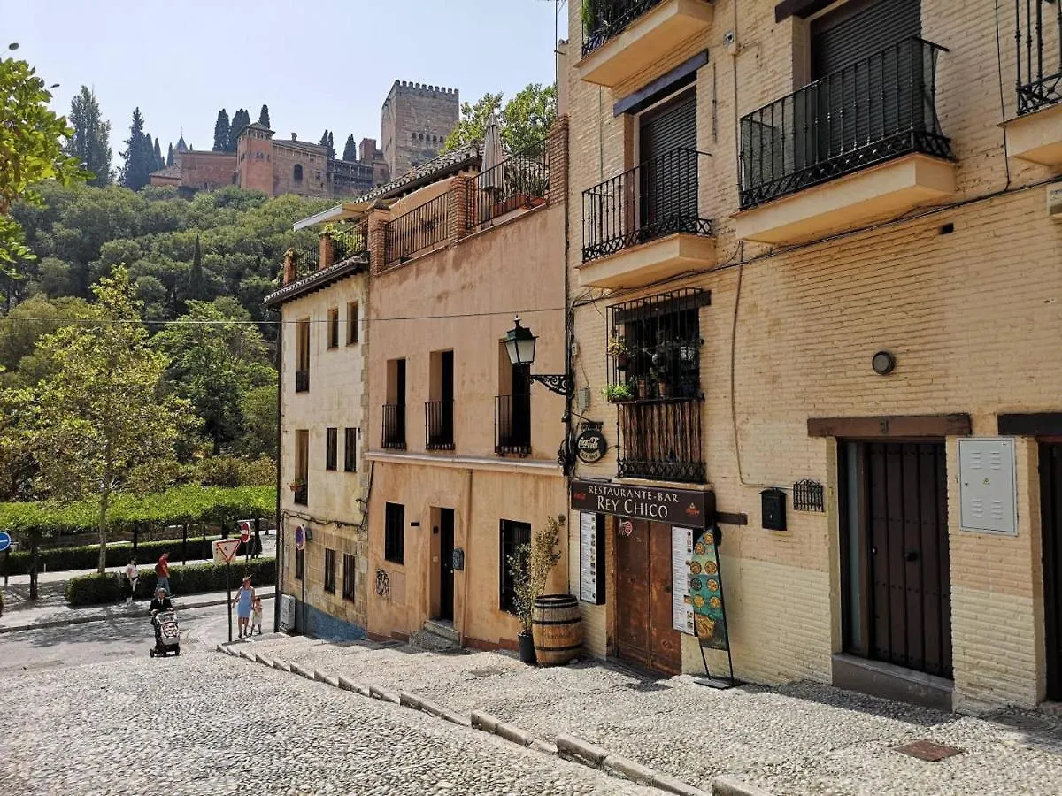 Piso Para Cuatro A Los Pies De La Alhambra Granada 0*,